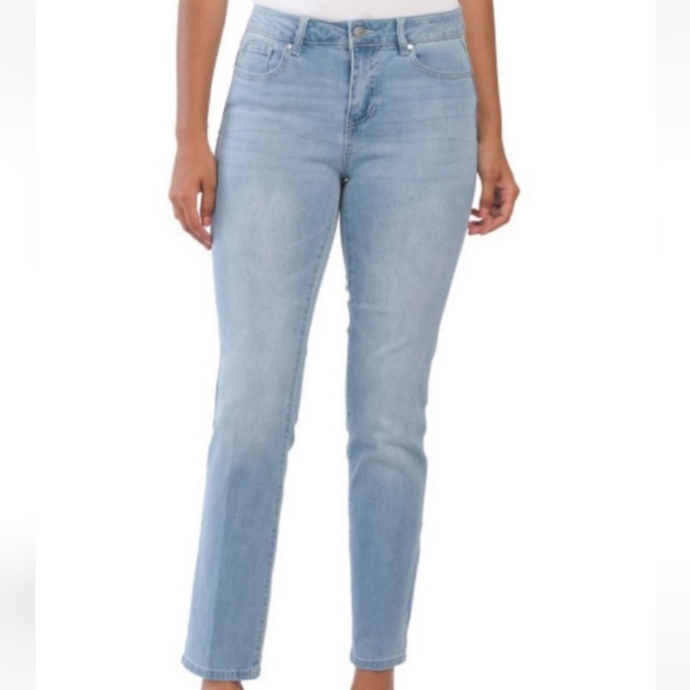 d. jeans Light Wash High Rise Straight Leg Jeans 6